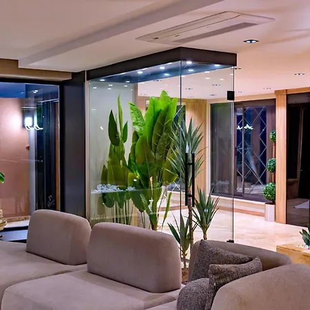 Luxury - 1108 *